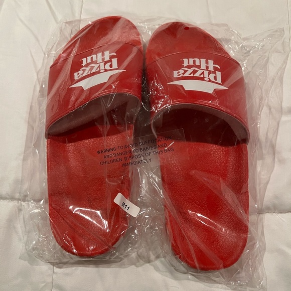 Pizza Hut Slides, Mens 11, New/Unopened; Limited run streetwear collection - Picture 4 of 5